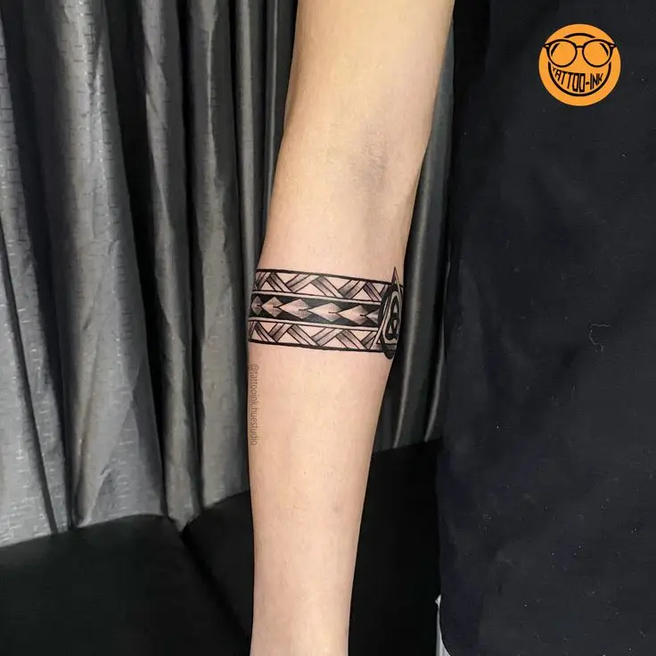 Báo giá và mẫu hình xăm vòng tay đẹp cho bạn 26