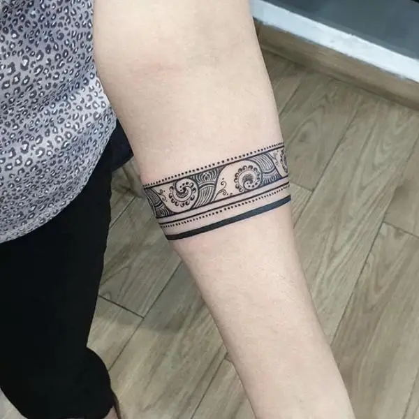 Báo giá và mẫu hình xăm vòng tay đẹp cho bạn 56