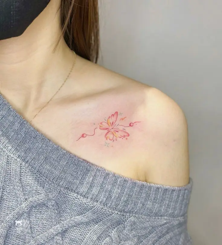 Hình Xăm Xương Quai Xanh: Đẹp và Sang Trọng Qua Các Mẫu Hình Ảnh 9