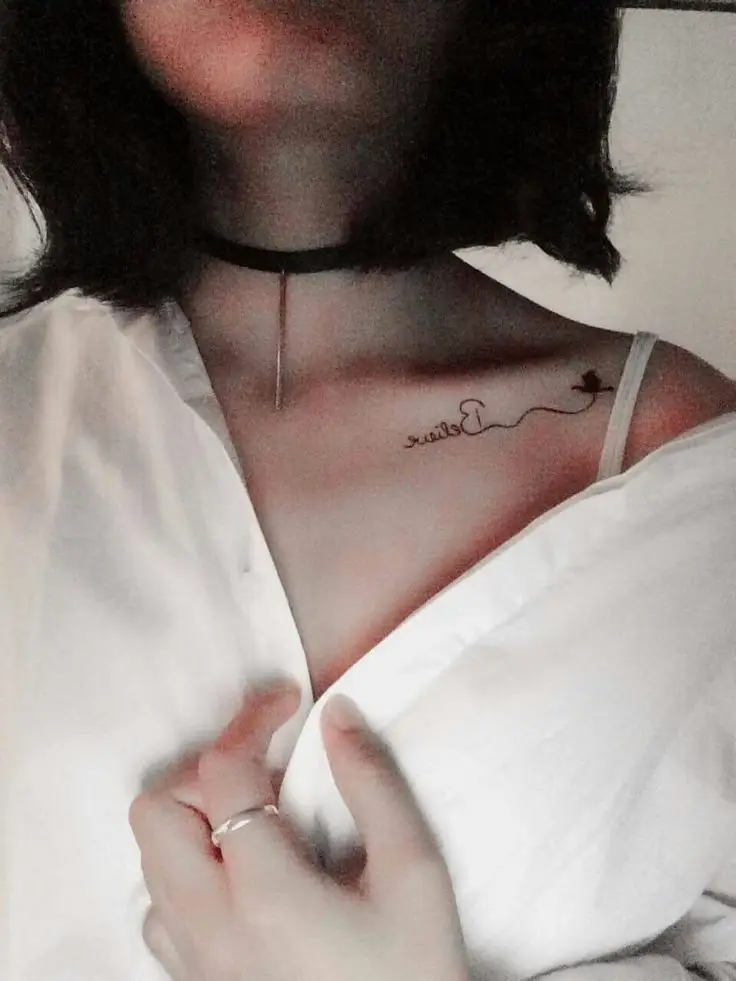 Hình Xăm Xương Quai Xanh: Đẹp và Sang Trọng Qua Các Mẫu Hình Ảnh 27