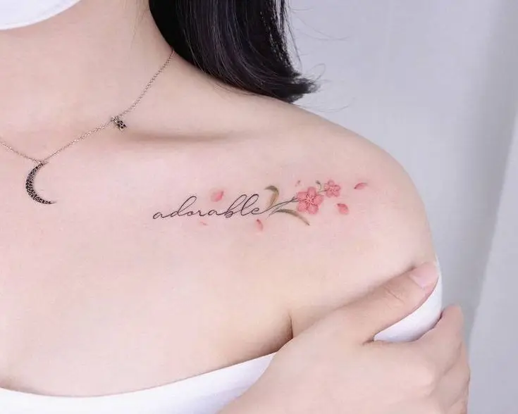Hình Xăm Xương Quai Xanh: Đẹp và Sang Trọng Qua Các Mẫu Hình Ảnh 49