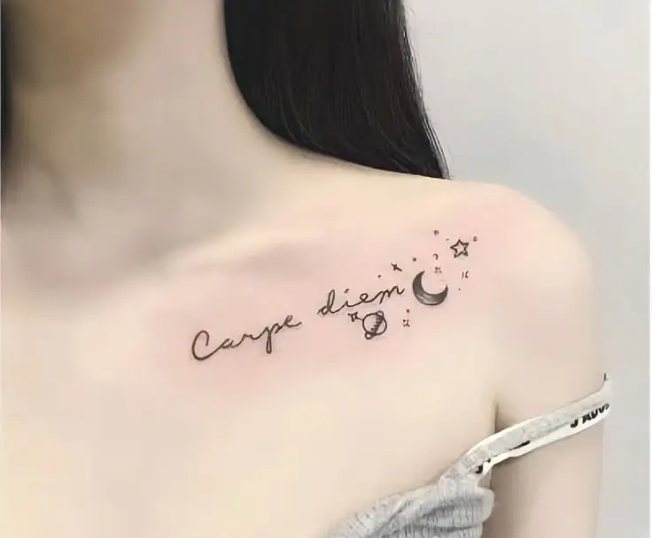 Hình Xăm Xương Quai Xanh: Đẹp và Sang Trọng Qua Các Mẫu Hình Ảnh 63