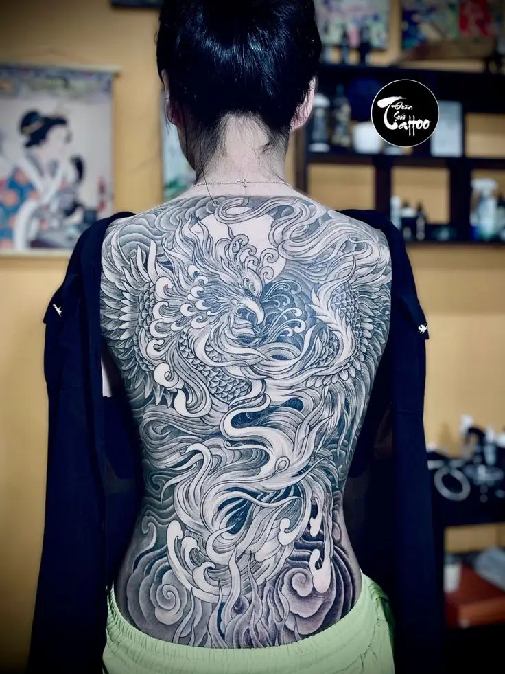 Mẫu Hình Xăm Full Lưng Nữ - Sự Kết Hợp Giữa Đẹp và Nghệ Thuật 11