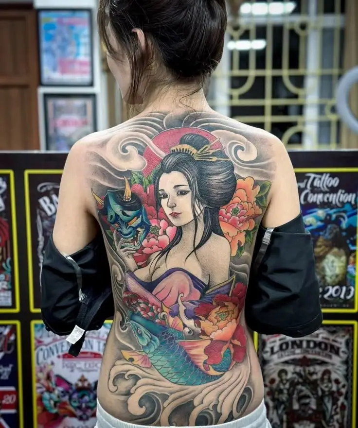 Mẫu Hình Xăm Full Lưng Nữ - Sự Kết Hợp Giữa Đẹp và Nghệ Thuật 55