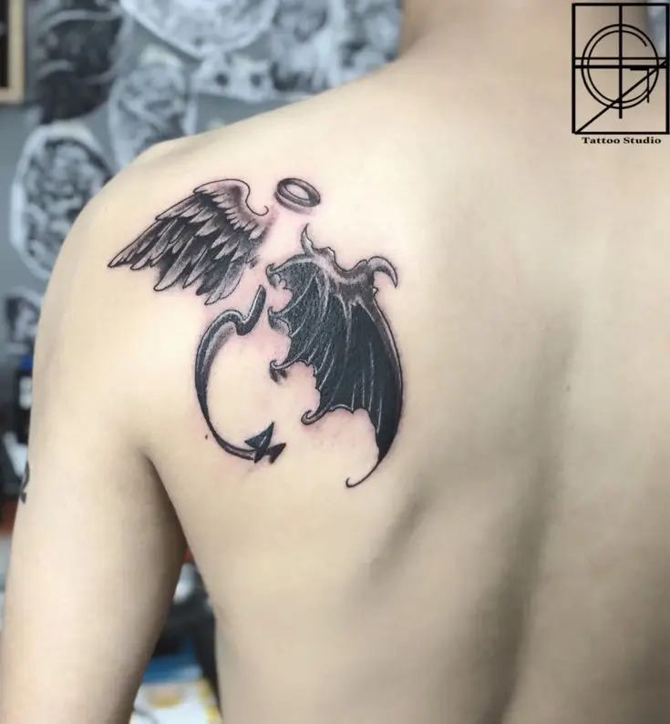 Hình Xăm Ở Ngực Nam Nhỏ - Phong Cách Đặc Biệt và Ý Nghĩa 11