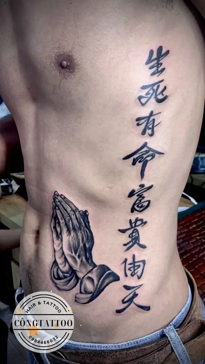 Hình Xăm Ở Ngực Nam Nhỏ - Phong Cách Đặc Biệt và Ý Nghĩa 42