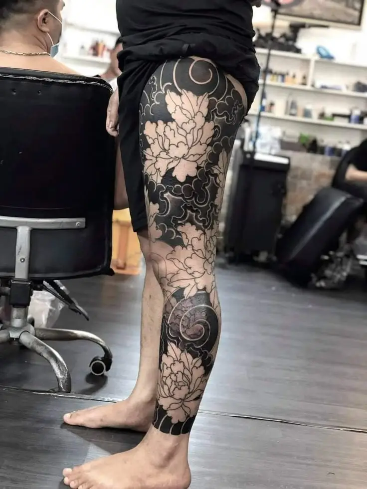 Hình Xăm Full Chân Nhật Cổ: Nghệ Thuật Truyền Thống Gặp Gỡ Hiện Đại 49