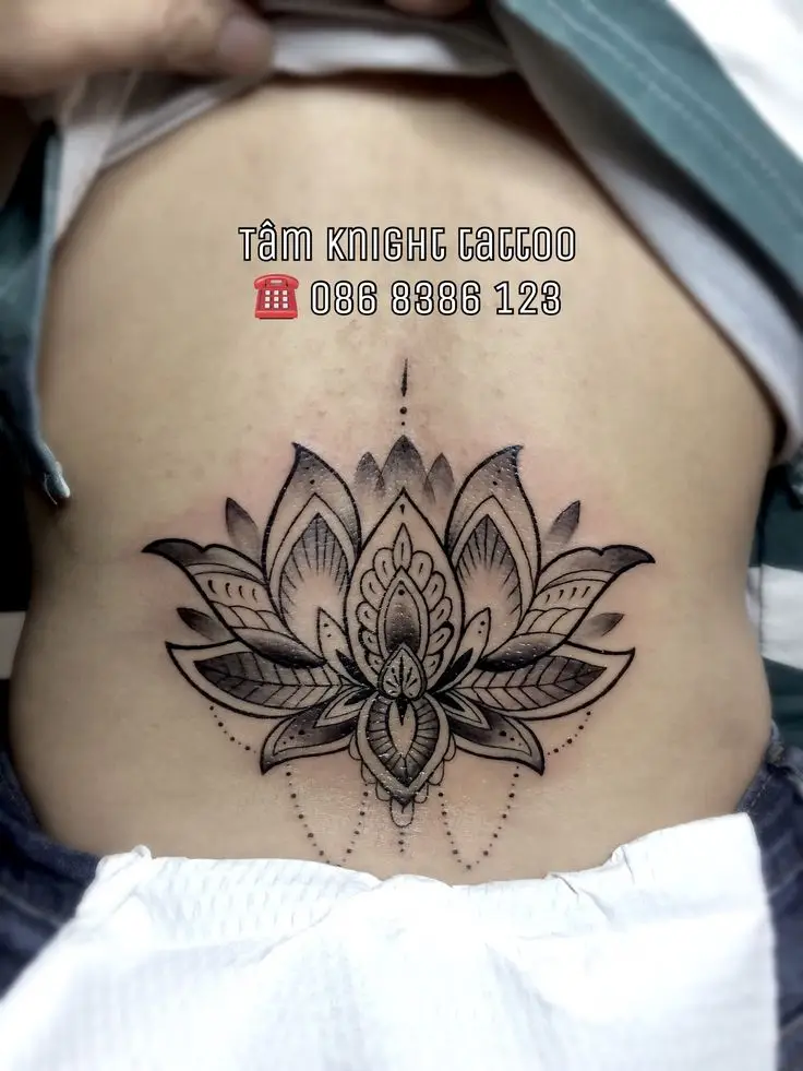 Ý Tưởng Xăm Hoa Tại Đùi Dành Cho Nữ - Xu Hướng Thời Trang Mới 21