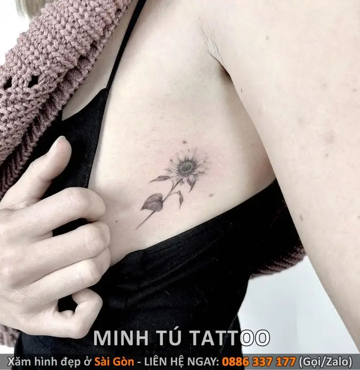 Ý Tưởng Xăm Hoa Tại Đùi Dành Cho Nữ - Xu Hướng Thời Trang Mới 40